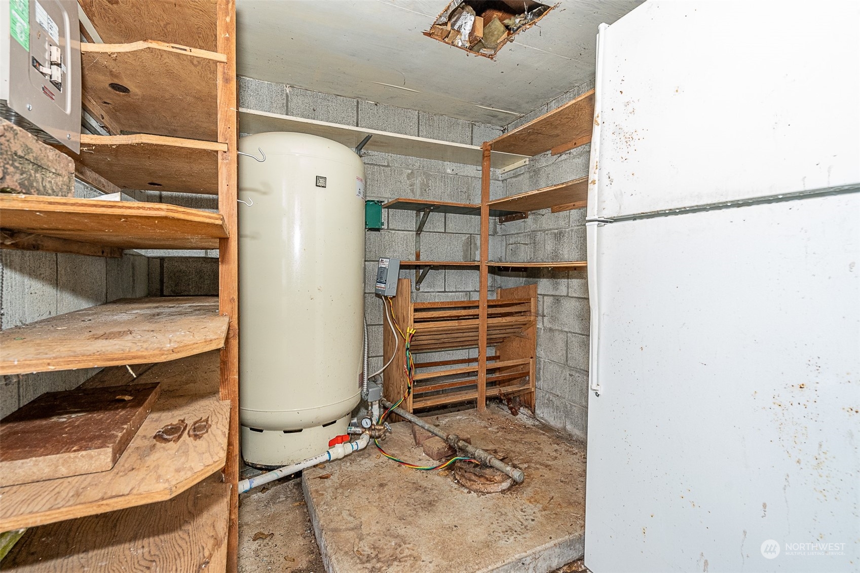 728 Rhoades Road Winlock, WA 98596 - Photo 36 of 40 a view of storage and utility room