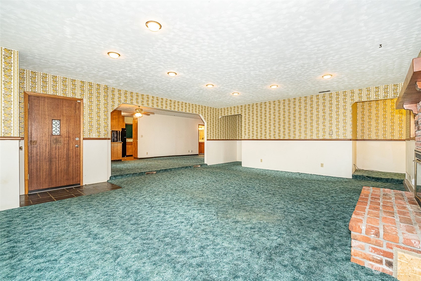 728 Rhoades Road Winlock, WA 98596 - Photo 6 of 40 a view of an empty room with a window