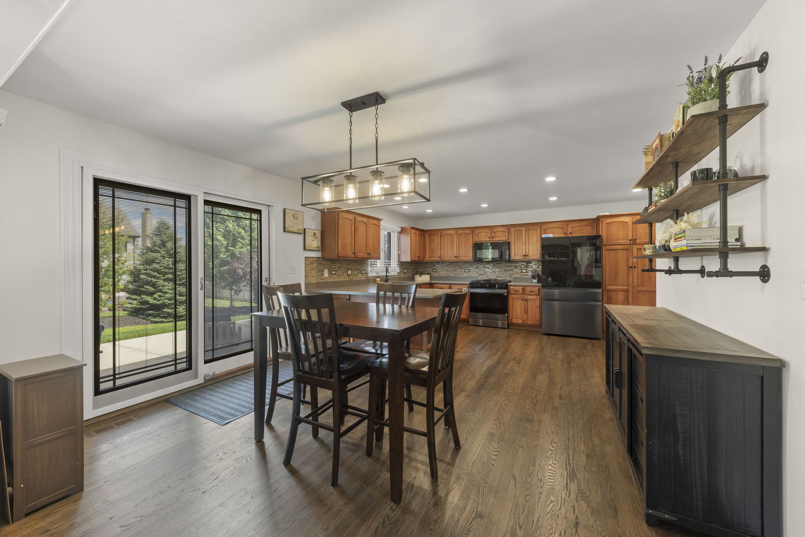 1237 Chatham Drive Lemont, IL 60439 - Photo 9 of 33