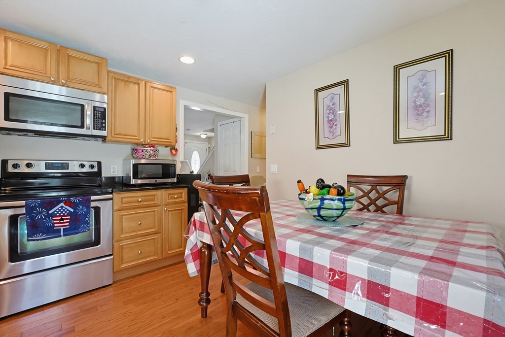 17 Bolton Street Worcester, MA 01604 - Photo 9 of 27
