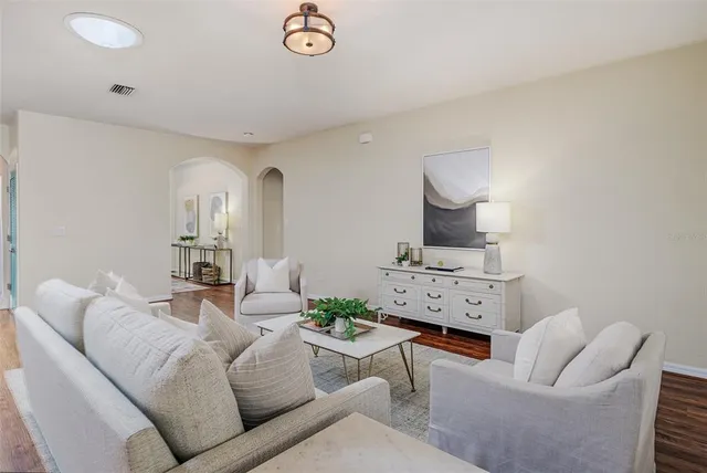 $3,150 | 143 Broad Street, Winter Haven, FL 33881