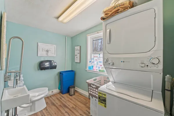 $525,000 | 506 Main Street, Wayne, ME 04284