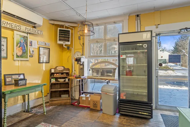 $599,000 | 506 Main Street, Wayne, ME 04284