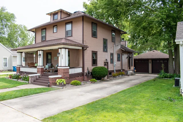 $268,500 | 447 South State Street, Monticello, IL 61856