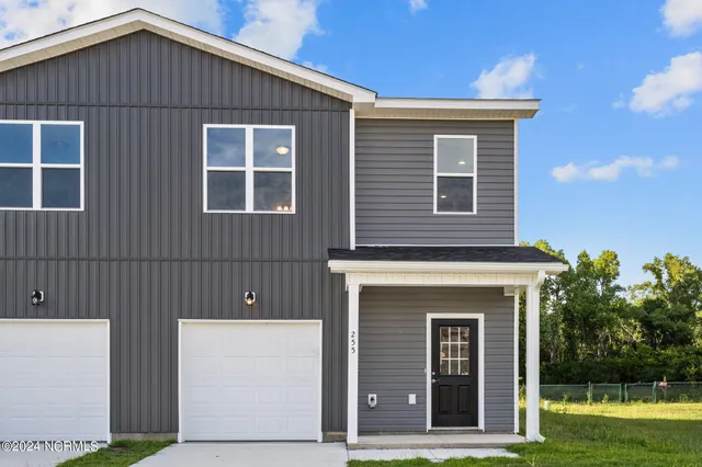 $224,900 | 241 Winstead Loop, Richlands, NC 28574