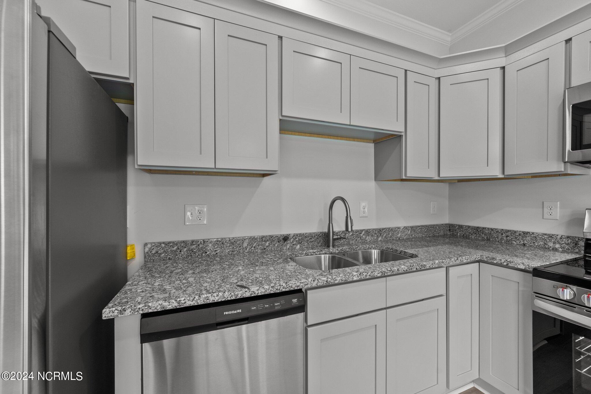 241 Winstead Loop Richlands, NC 28574 - Photo 12 of 38 SIMILAR PHOTO