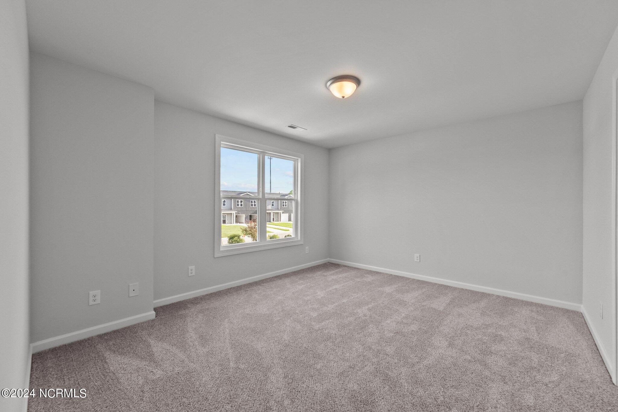 241 Winstead Loop Richlands, NC 28574 - Photo 14 of 38 SIMILAR PHOTO