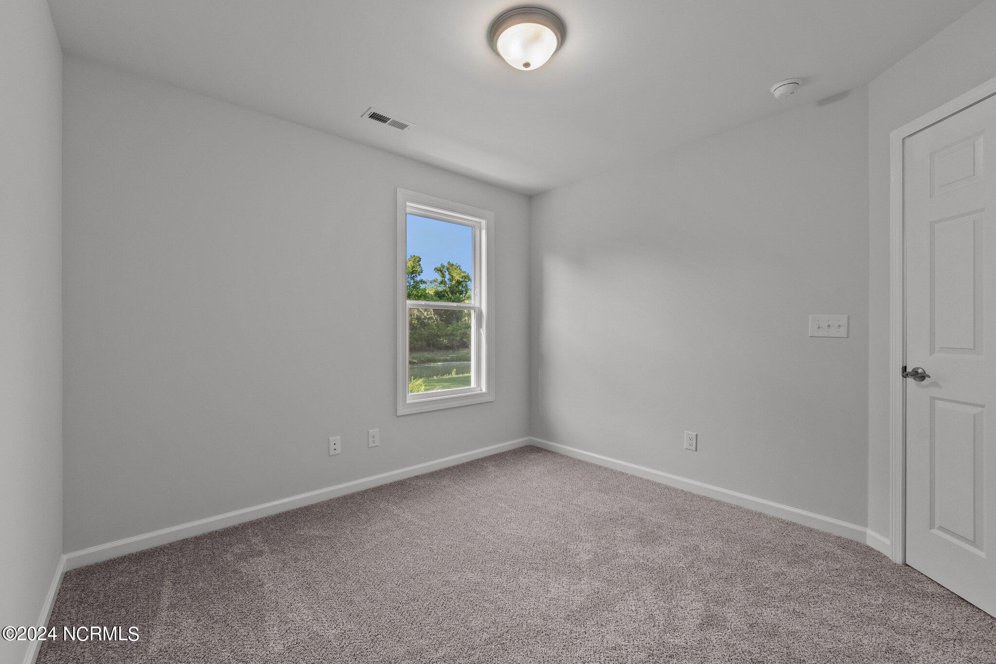 241 Winstead Loop Richlands, NC 28574 - Photo 19 of 38 SIMILAR PHOTO