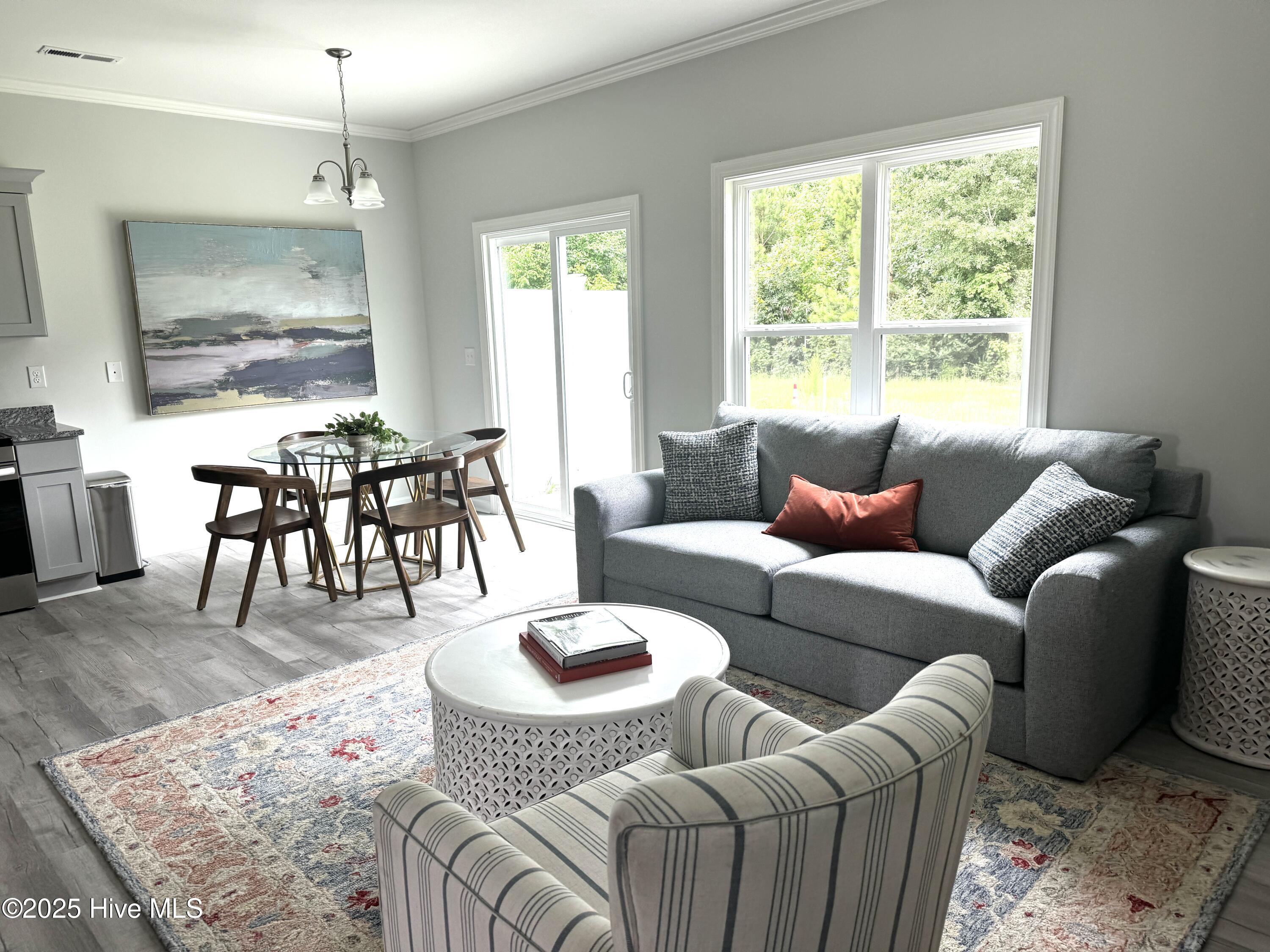 241 Winstead Loop Richlands, NC 28574 - Photo 9 of 38 SIMILAR PHOTO