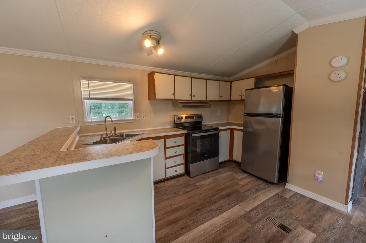 4403 Wolfs Crossing Road Orefield, PA 18069 - Photo 10 of 16