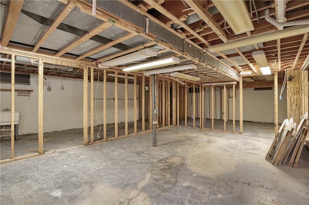 7463 Avalon Trail Road Indianapolis, IN 46250 - Photo 49 of 57 Gallery Image 49
