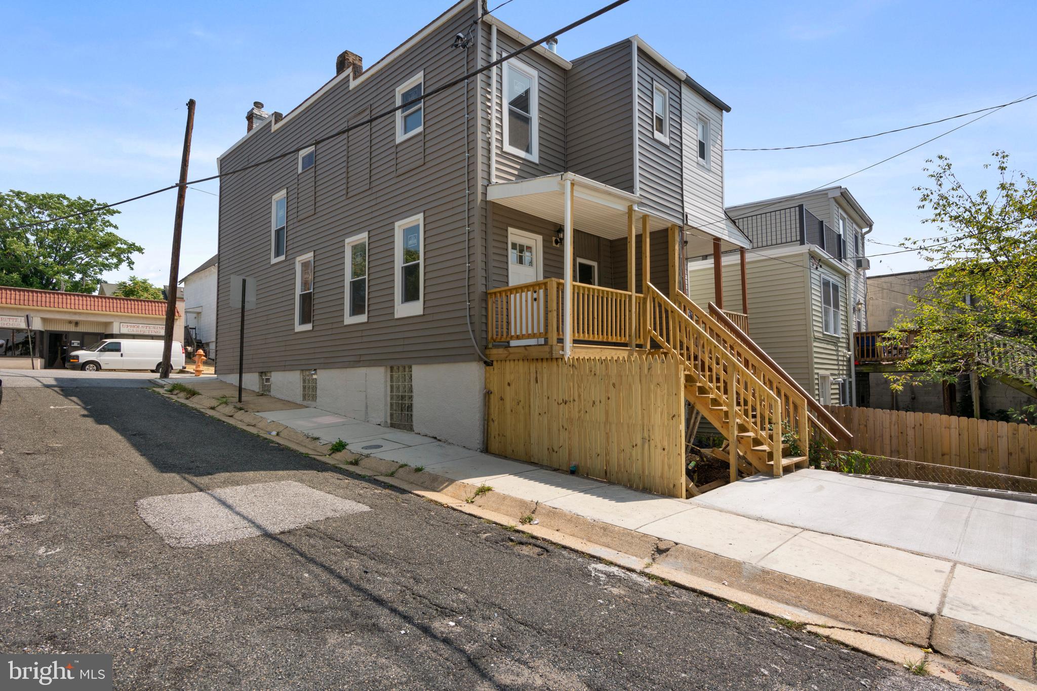 3738 Falls Road Baltimore, MD 21211 - Photo 24 of 39 Enjoy the cool breeze from your patio!