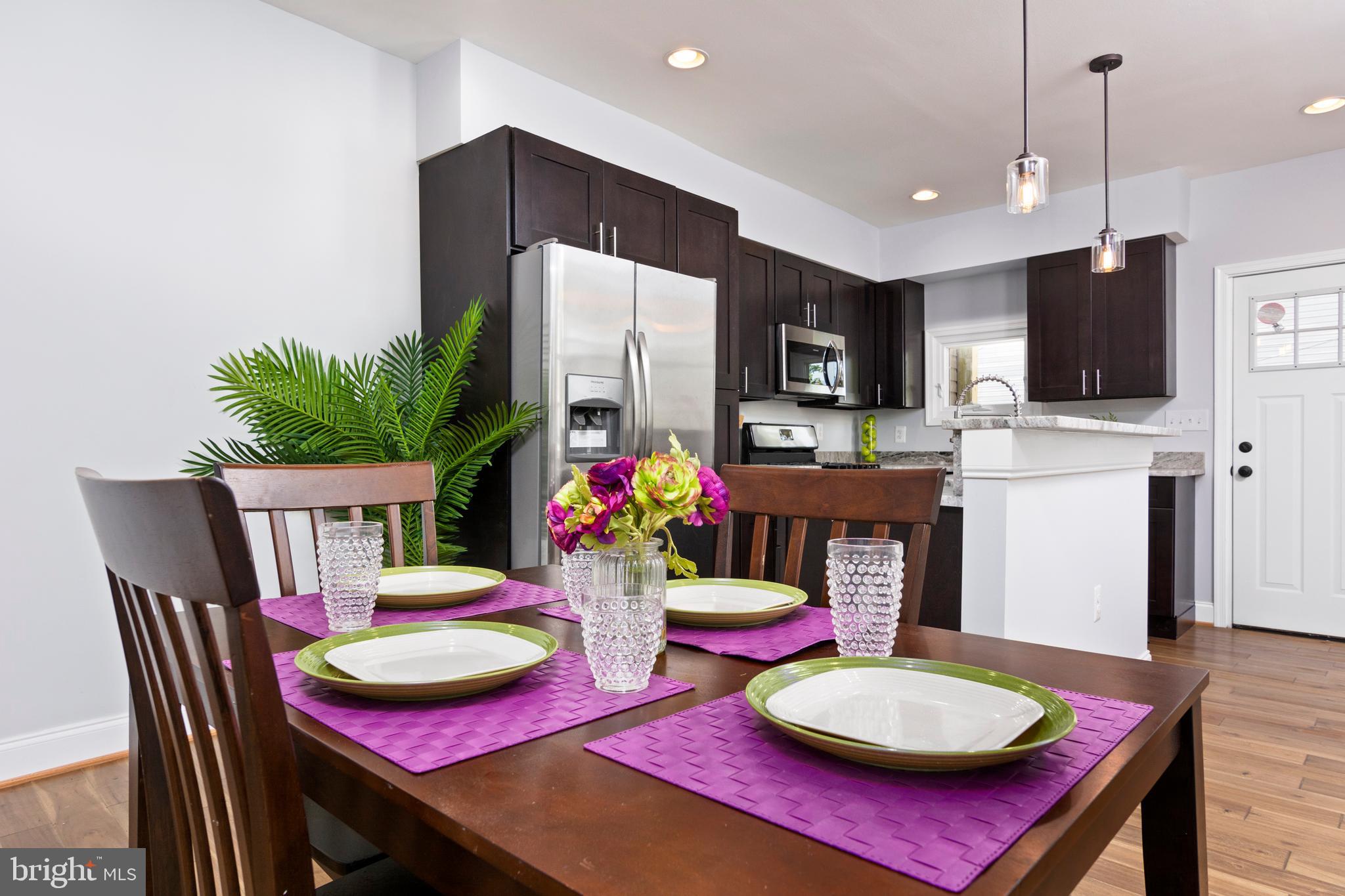 3738 Falls Road Baltimore, MD 21211 - Photo 2 of 39 Dining area