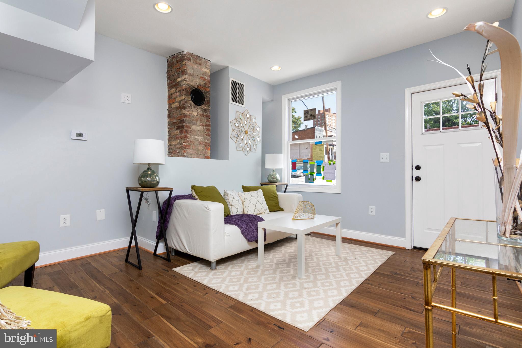 3738 Falls Road Baltimore, MD 21211 - Photo 4 of 39 Living Room, Recessed Lighting