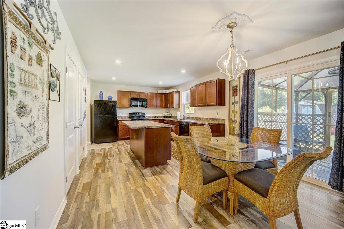 561 Heavenly Days Street Inman, SC 29349 - Photo 7 of 36 Gallery Image 7