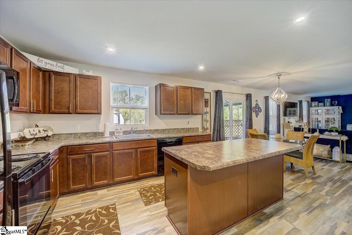561 Heavenly Days Street Inman, SC 29349 - Photo 10 of 36 Gallery Image 10