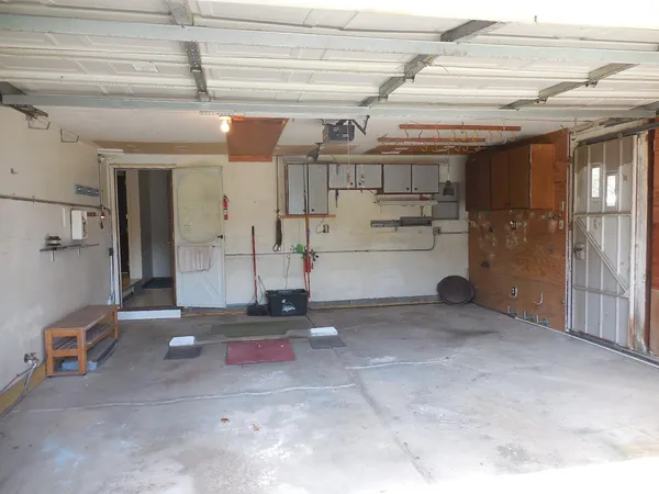 $2,400 | 2716 Hawks Avenue, Ann Arbor, MI 48108