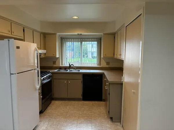 $2,400 | 2716 Hawks Avenue, Ann Arbor, MI 48108
