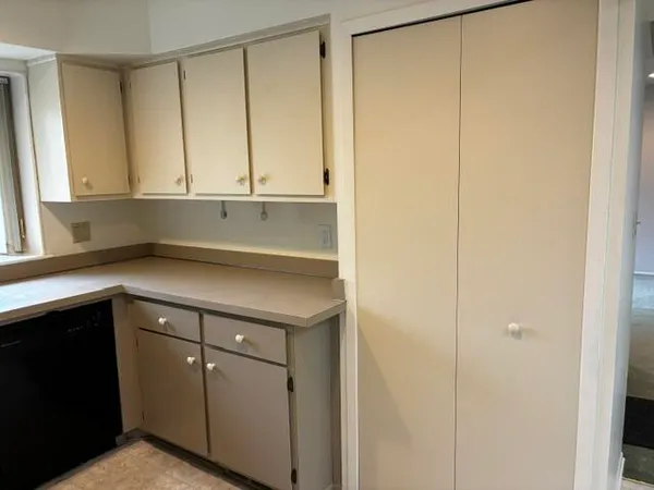 $2,400 | 2716 Hawks Avenue, Ann Arbor, MI 48108