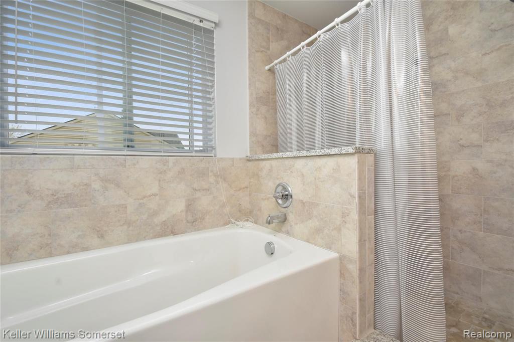 3240 Fantail Drive Rochester Hills, MI 48309 - Photo 28 of 47