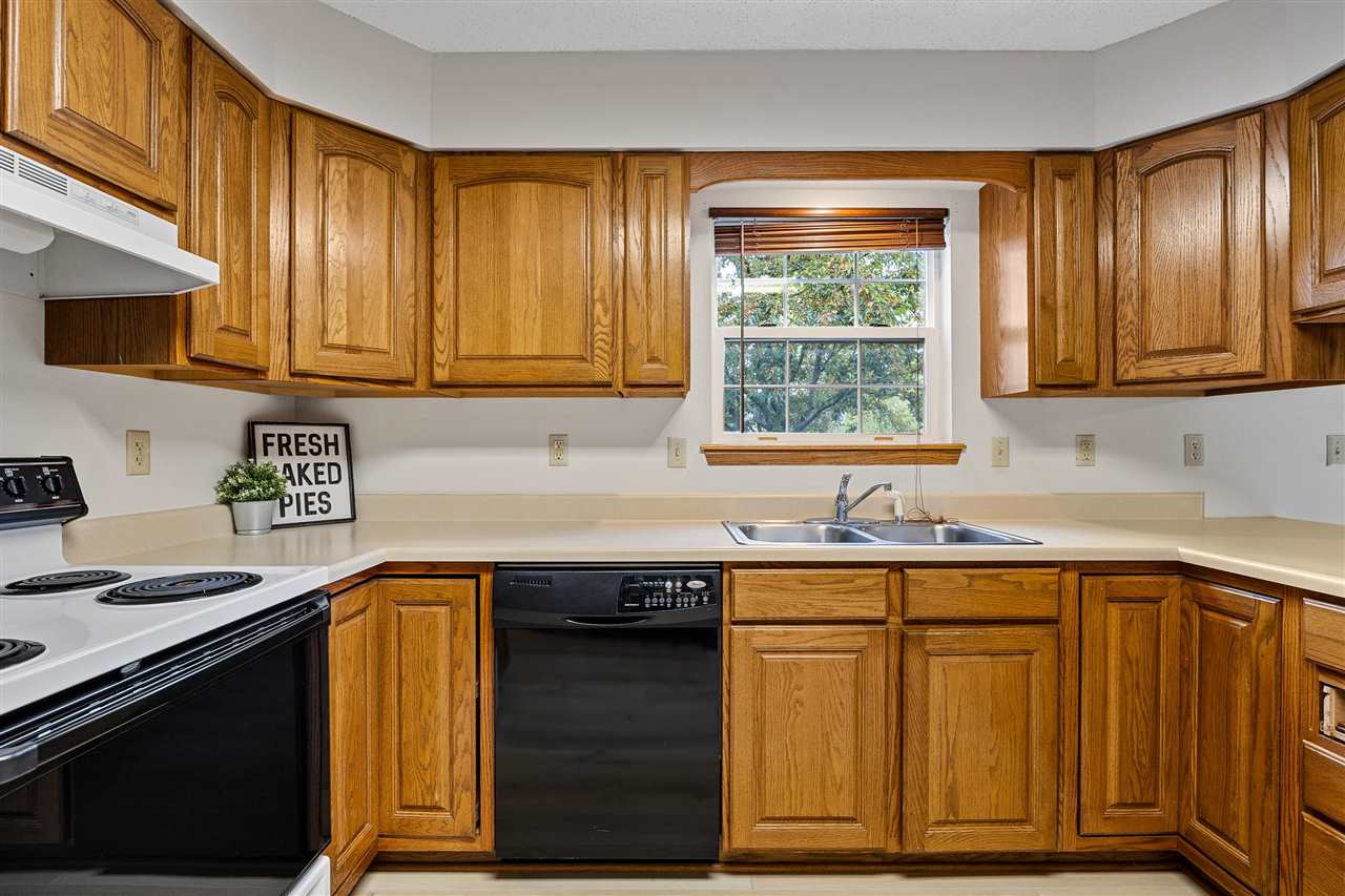 6925 Rockingham Drive Southwest Cedar Rapids, IA 52404 - Photo 11 of 44 Gallery Image 11