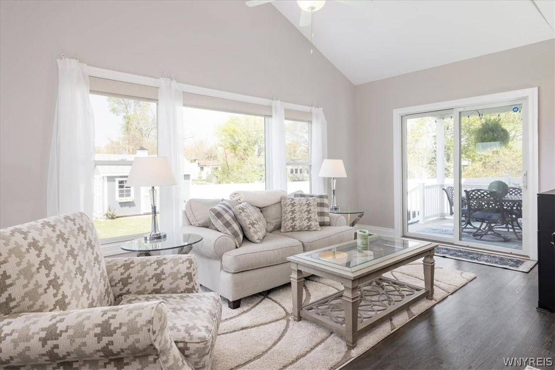 39 Partridge Walk Lancaster, NY 14086 - Photo 15 of 47 Sun/Family Room Vaulted Ceiling