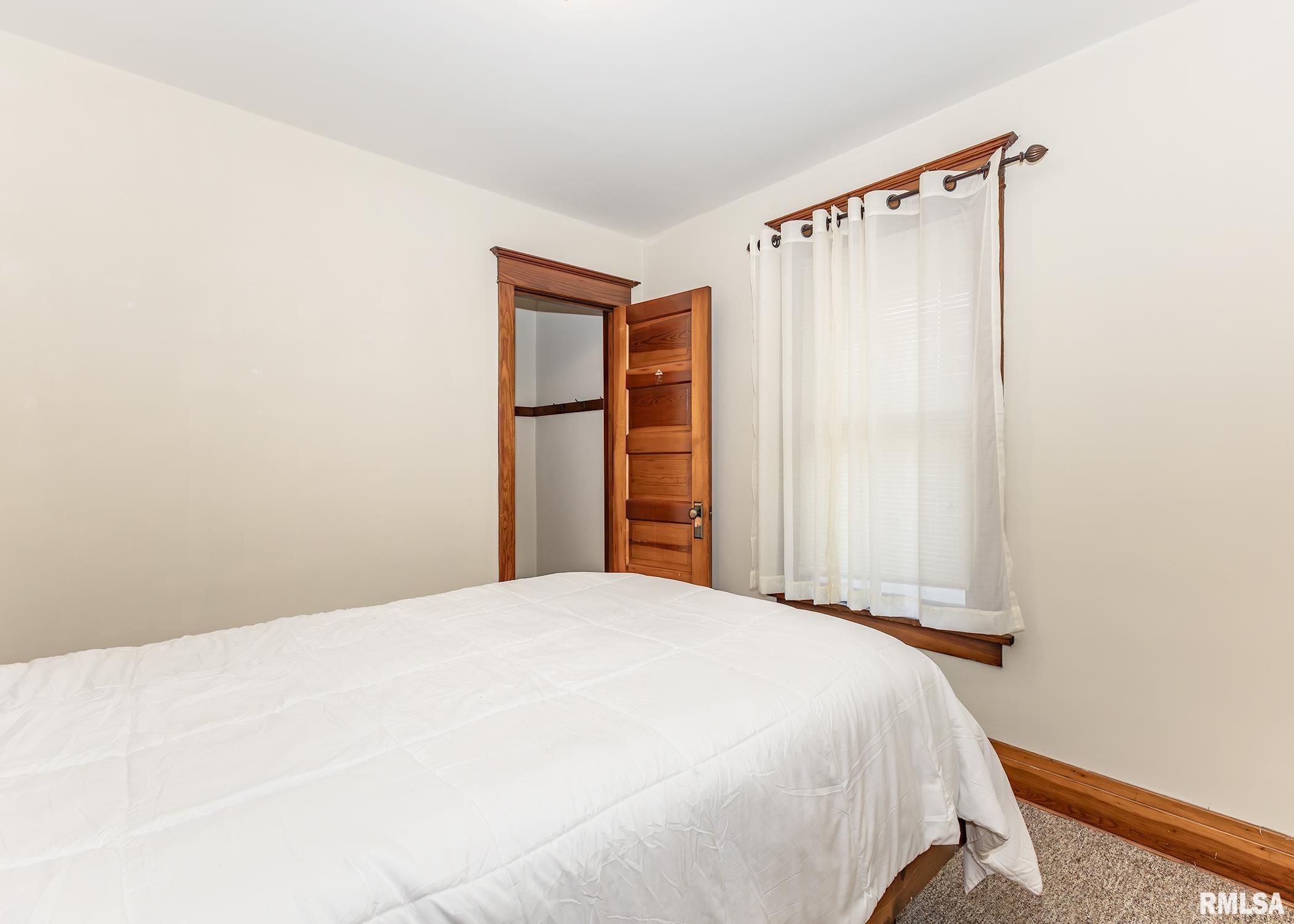 239 17th Place Clinton, IA 52732 - Photo 14 of 23