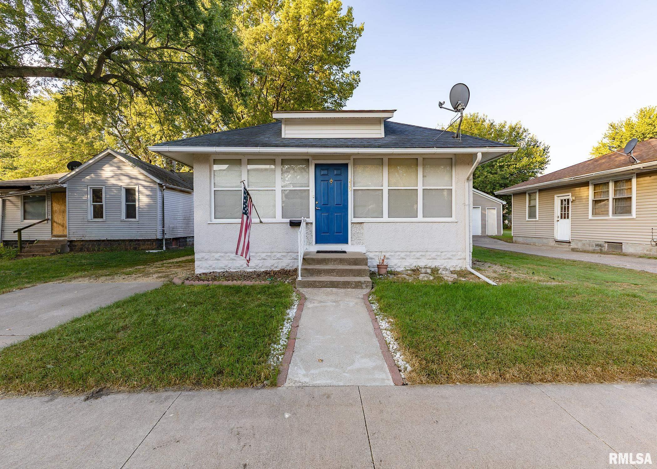 239 17th Place Clinton, IA 52732 - Photo 2 of 23