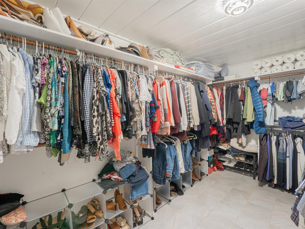 5104 Maple Springs Boulevard Dallas, TX 75235 - Photo 10 of 25