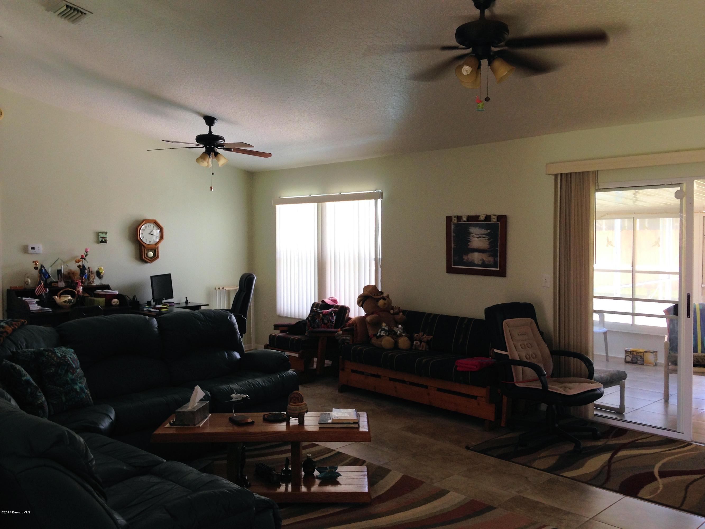 5246 Bridge Road Cocoa, FL 32927 - Photo 11 of 44 LIVING ROOM
