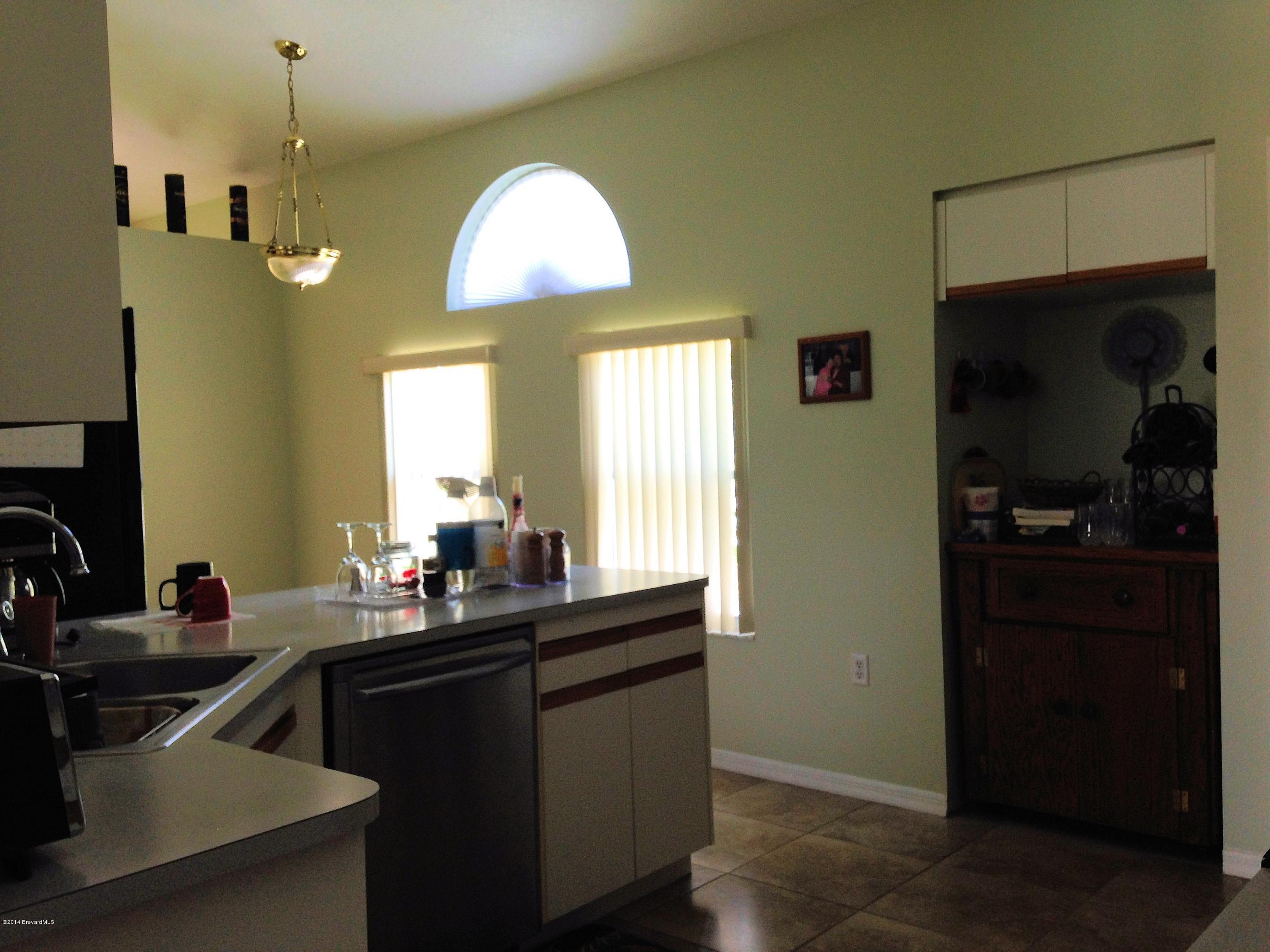 5246 Bridge Road Cocoa, FL 32927 - Photo 4 of 44 KITCHEN