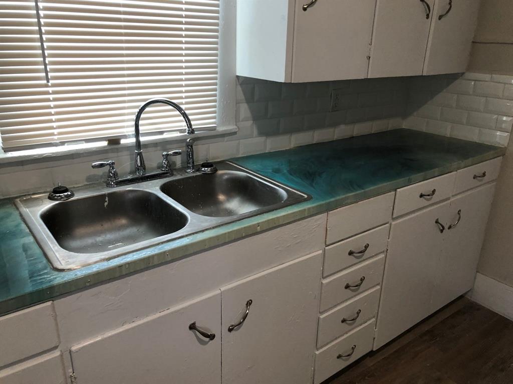 502 Cottonwood Street, Unit 1 Coleman, TX 76834 - Photo 15 of 16