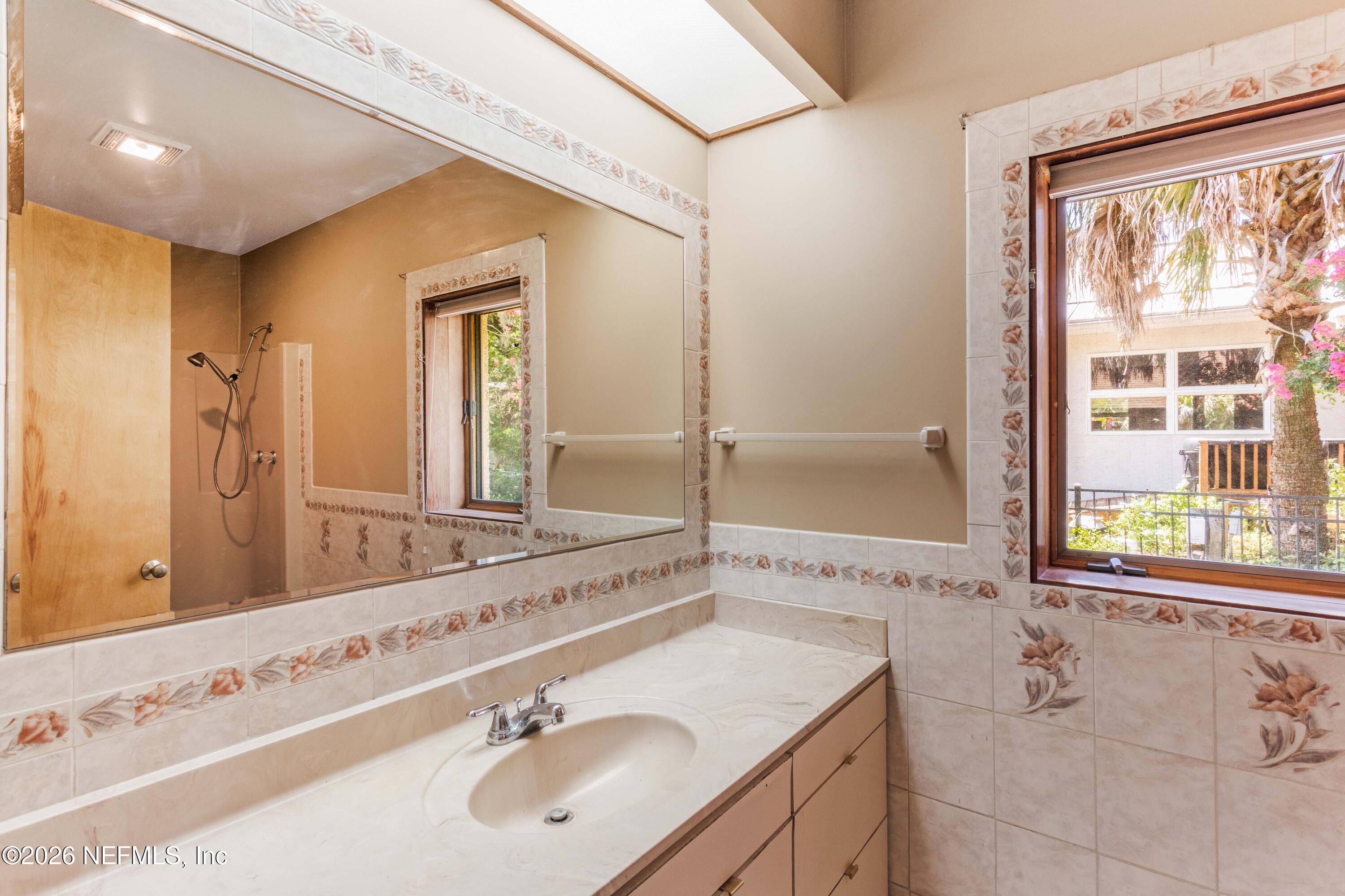1209 Manucy Road Fernandina Beach, FL 32034 - Photo 22 of 37 1209Manucy_PrimaryBath1