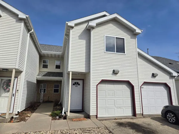 $249,900 | 939 Rockefeller Lane, Madison, WI 53704