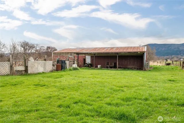 $520,000 | 77 South Welcome Slough Road, Cathlamet, WA 98612