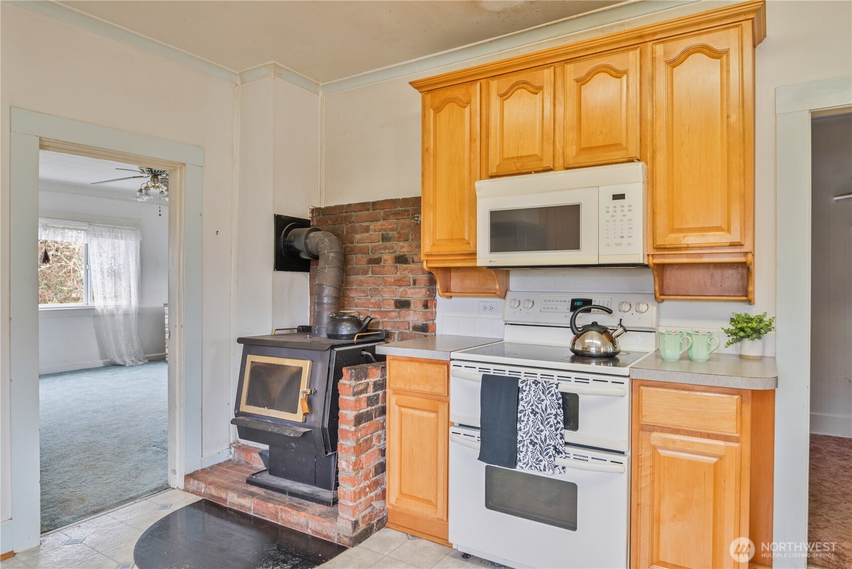 77 South Welcome Slough Road Cathlamet, WA 98612 - Photo 5 of 29