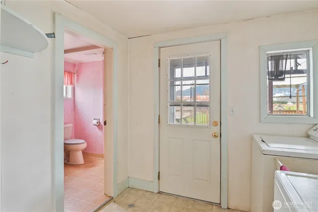 $520,000 | 77 South Welcome Slough Road, Cathlamet, WA 98612