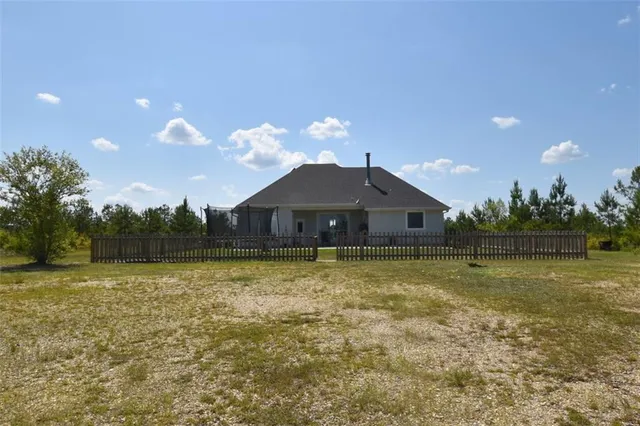 $334,000 | 52364 Shore Drive, Bogalusa, LA 70427