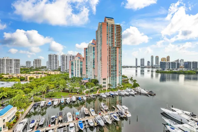 $5,200 | 3340 Northeast 190th Street, Unit 1408, Aventura, FL 33180