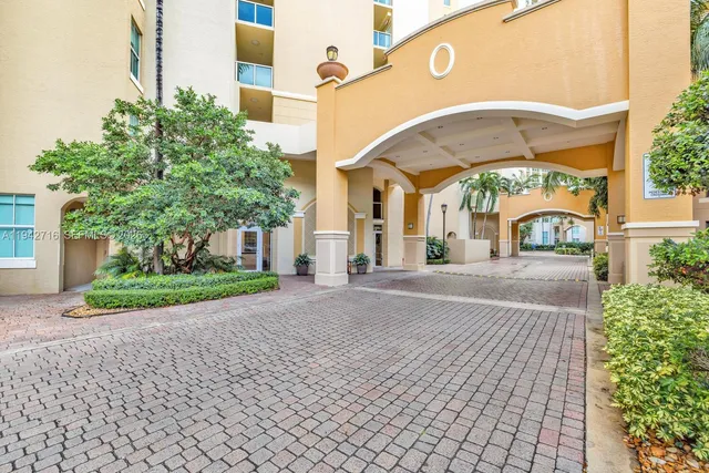 $5,200 | 3340 Northeast 190th Street, Unit 1408, Aventura, FL 33180