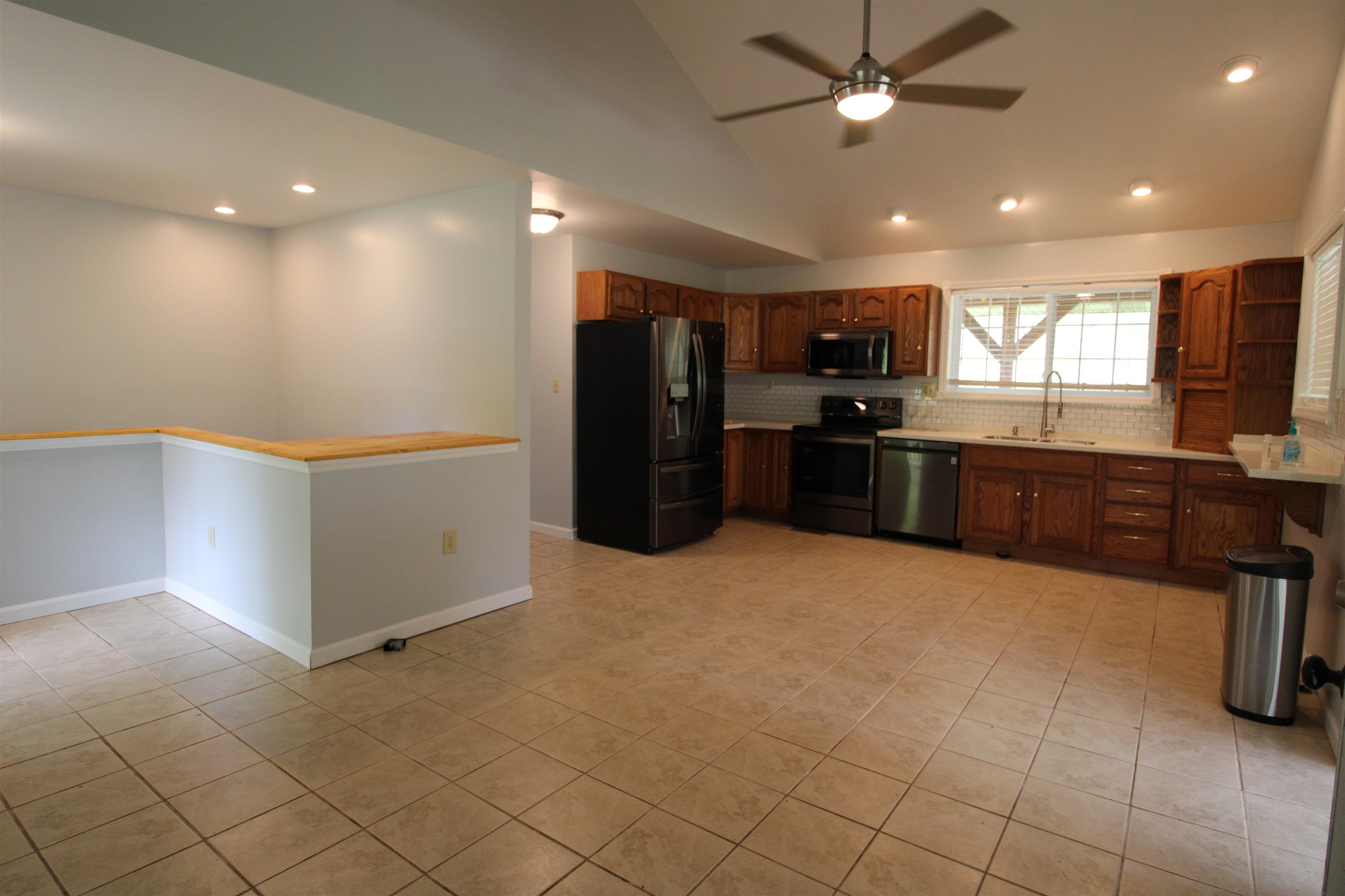 2231 Long Branch Road Louisa, KY 41230 - Photo 15 of 45 Gallery Image 15