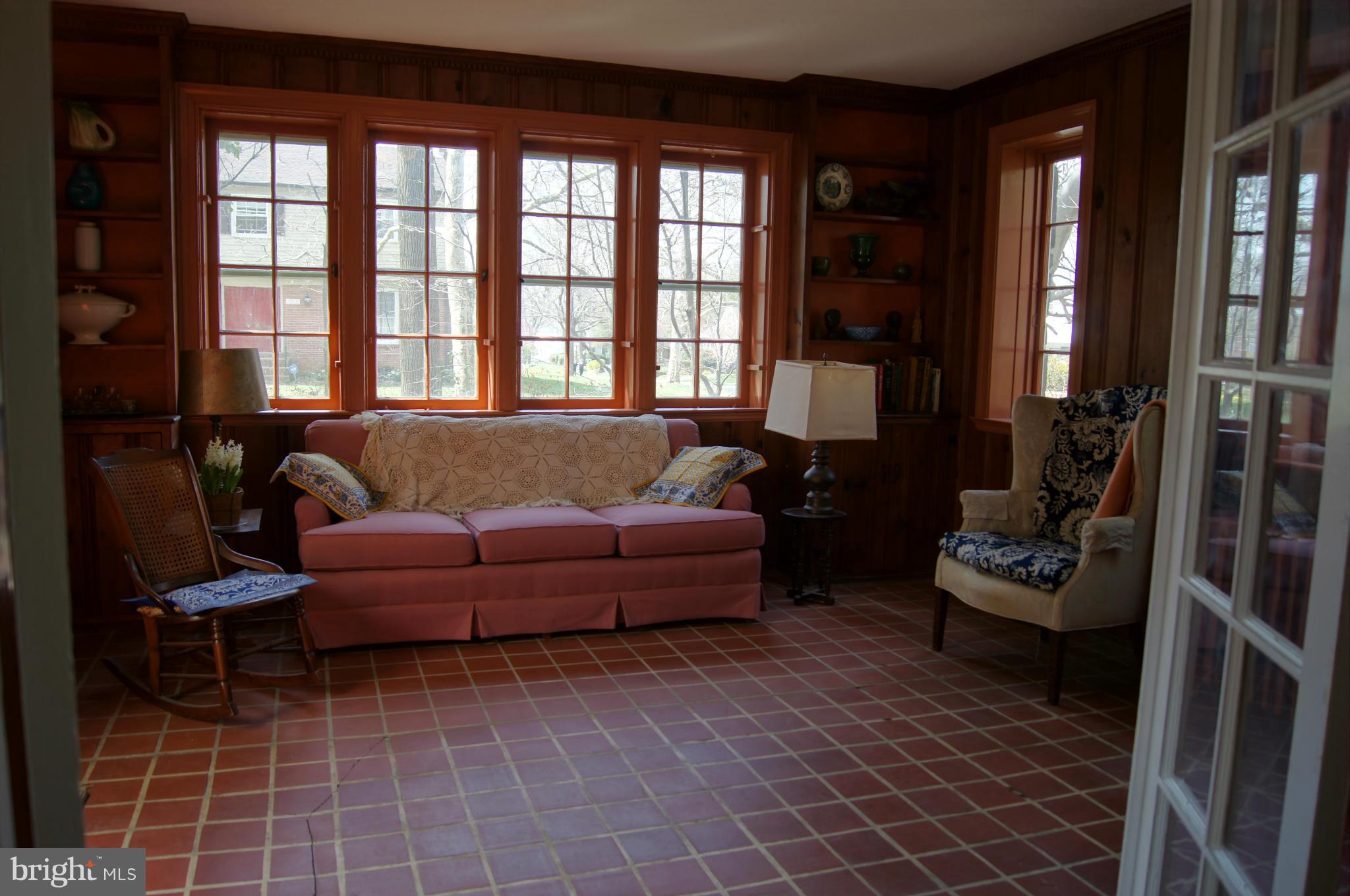 7101 Copeleigh Road Baltimore, MD 21212 - Photo 8 of 30 a living room with furniture and a large window