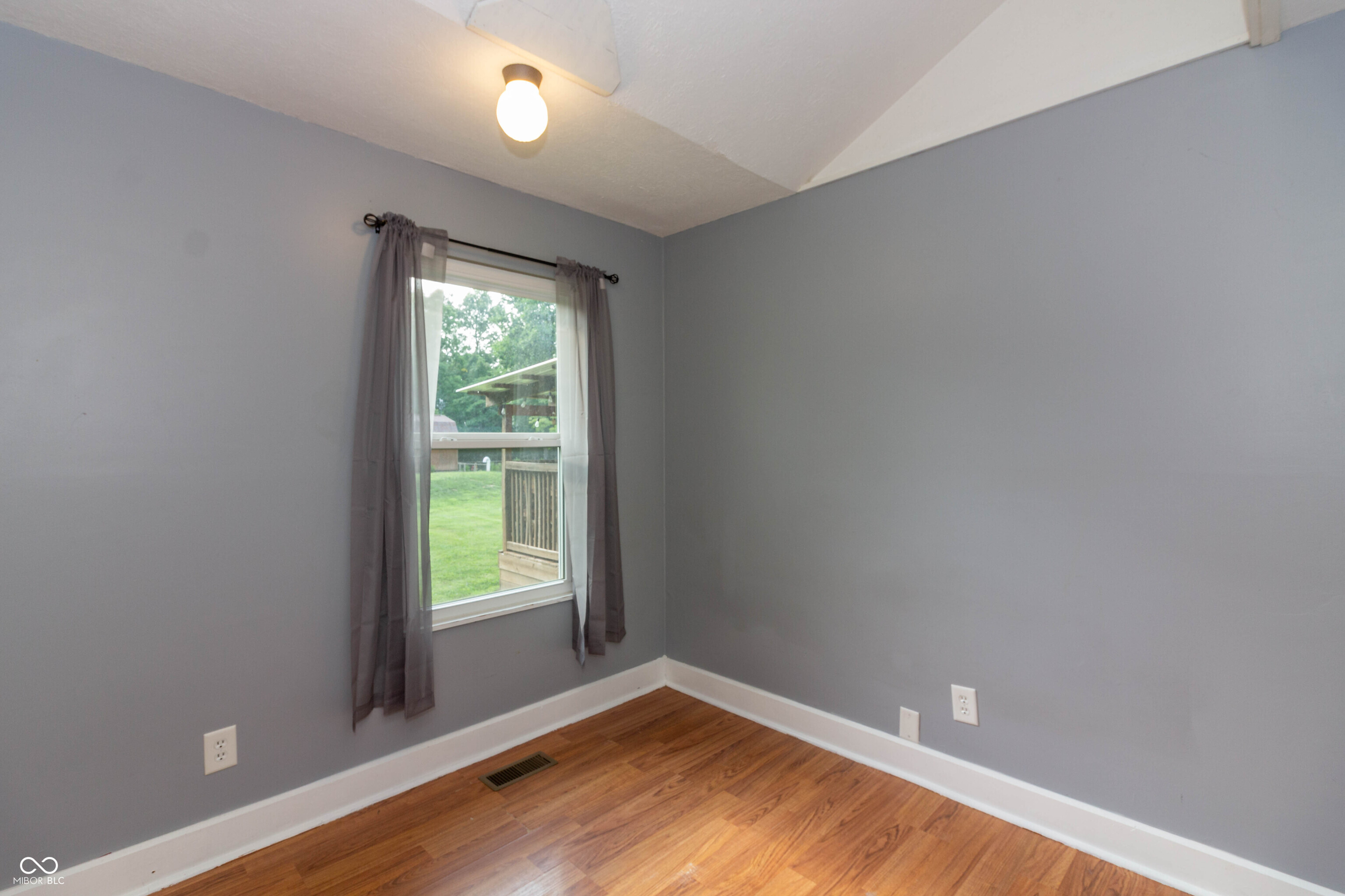 7356 Robertson Road Trafalgar, IN 46181 - Photo 12 of 22 Gallery Image 12