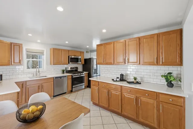 $550,000 | 12 Johnson Place, Norwood, MA 02062