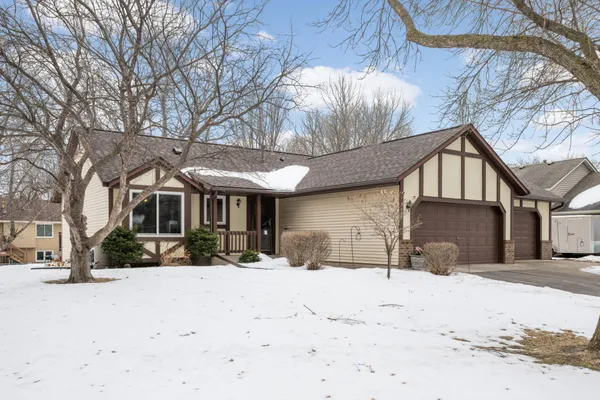 $425,000 | 9482 Niagara Lane North, Maple Grove, MN 55369