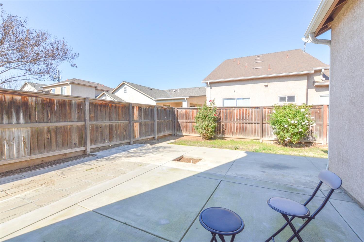 1687 Glen Oban Lane Clovis, CA 93619 - Photo 19 of 20 Patio1
