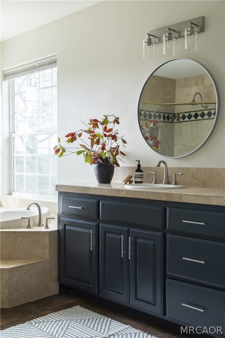 28537 North Shore Road Lake Arrowhead, CA 92352 - Photo 12 of 32