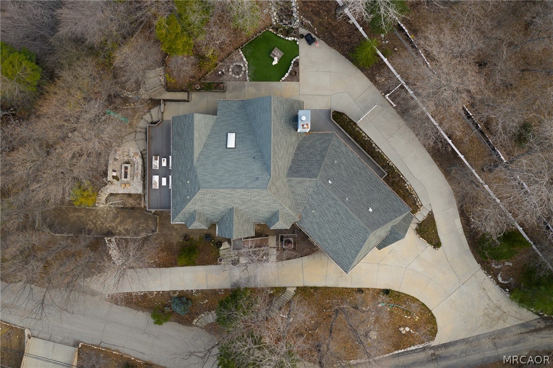 28537 North Shore Road Lake Arrowhead, CA 92352 - Photo 28 of 32