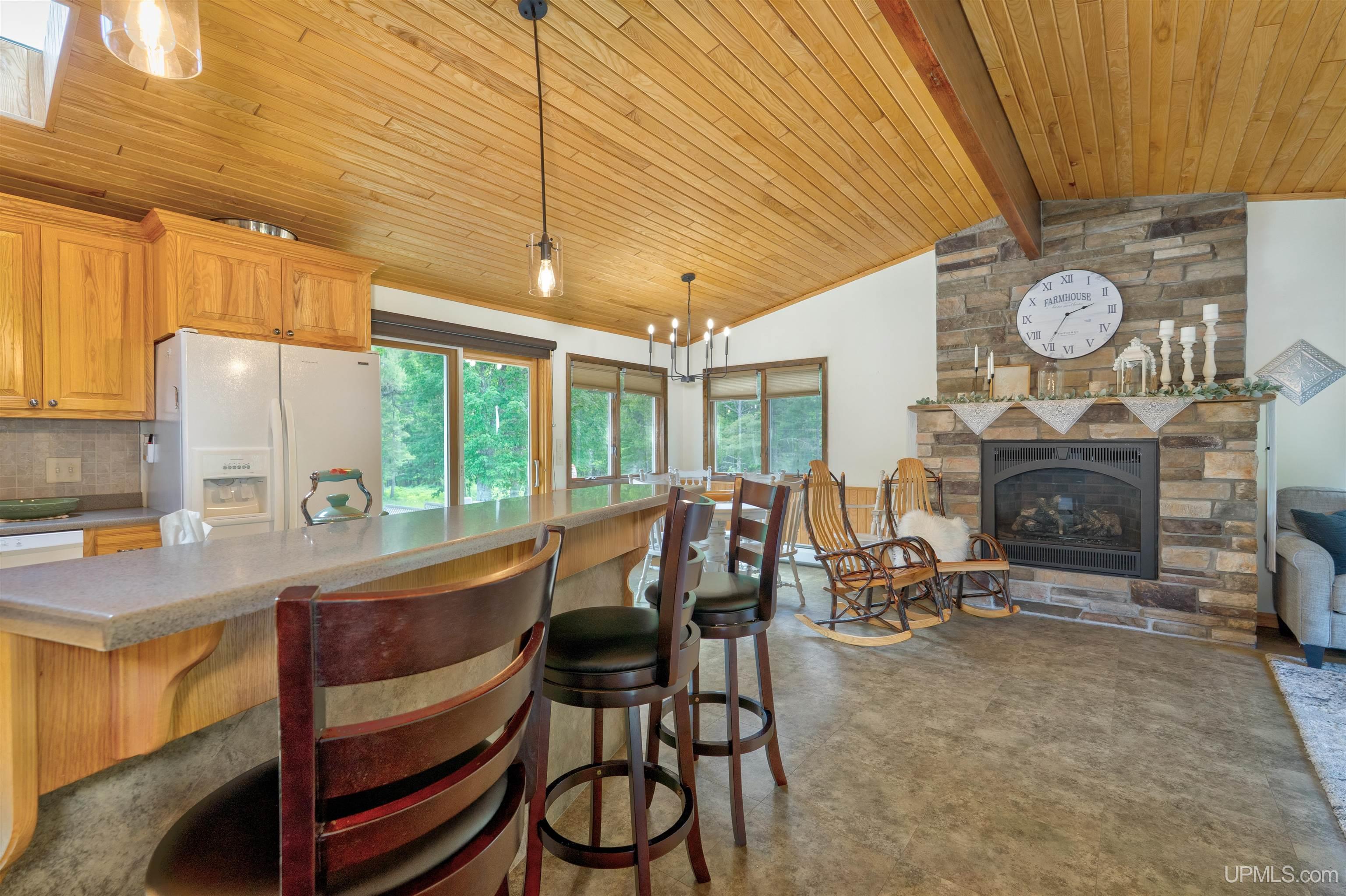 506 N East Gulliver Lake Road Gulliver, MI 49840 - Photo 7 of 46