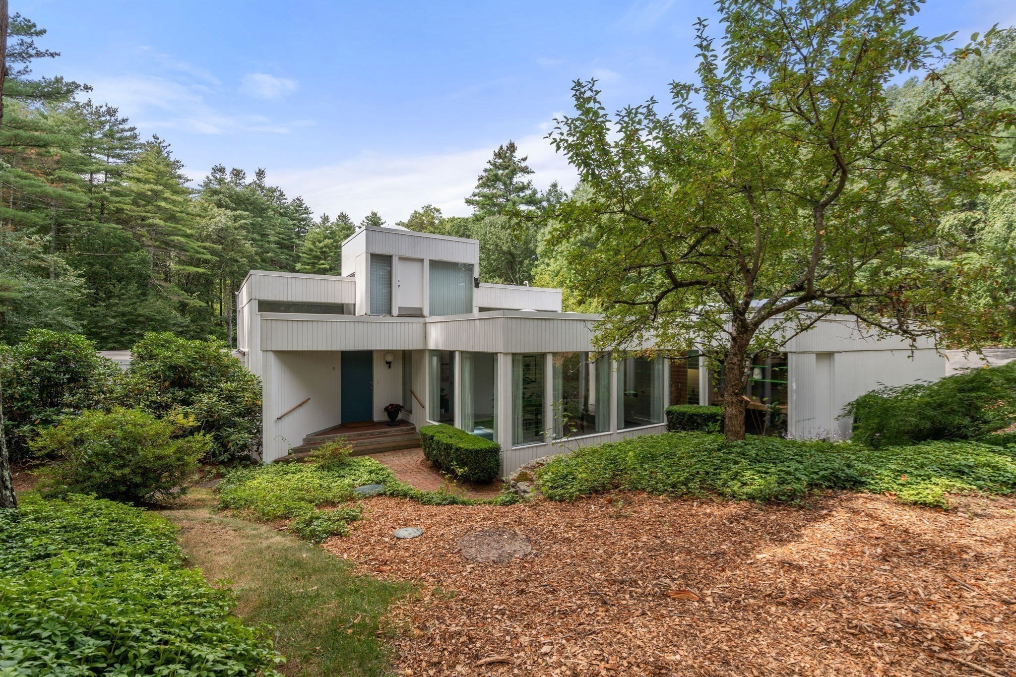 336 Deacon Haynes Road Concord, MA 01742 - Photo 3 of 36 Gallery Image 3